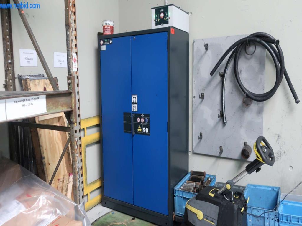 Systémy tlakového lití (hliník) 1 100 - 1 350 t,
Mechanické zpracování, výroba nástrojů
-1