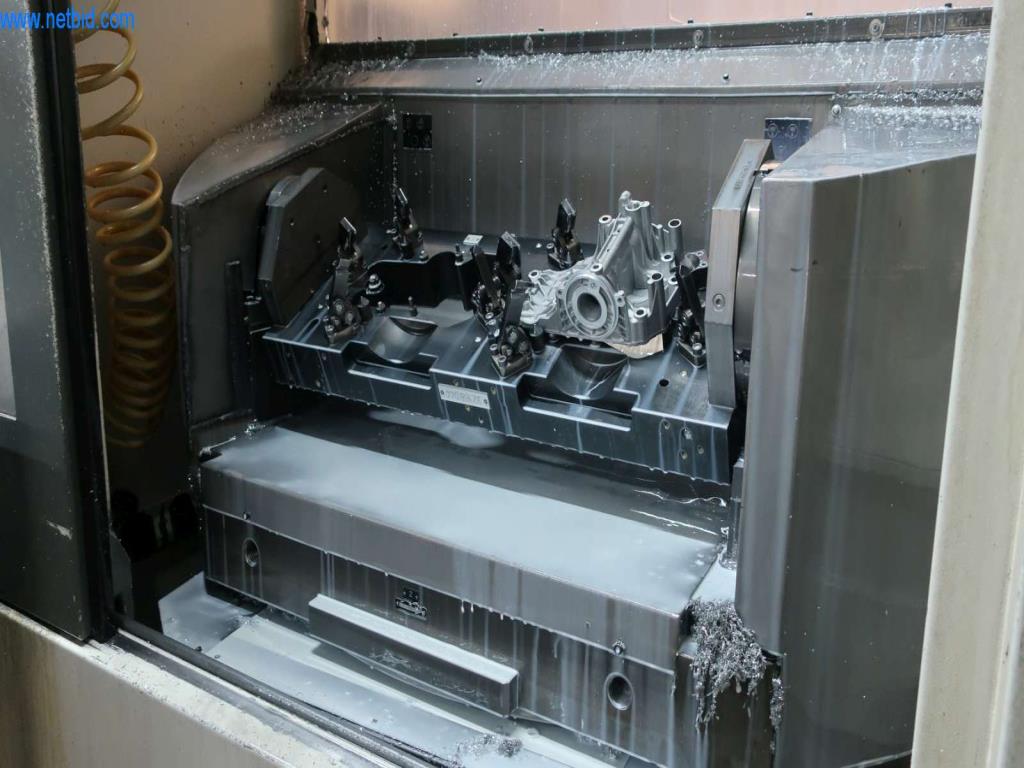 Systémy tlakového lití (hliník) 1 100 - 1 350 t,
Mechanické zpracování, výroba nástrojů
-12