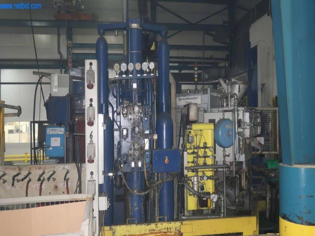 Systémy tlakového lití (hliník) 1 100 - 1 350 t,
Mechanické zpracování, výroba nástrojů
-21