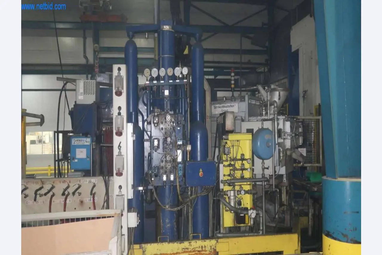 Sistemas de fundição injectada (alumínio) 1.100 - 1.350 t,
Processamento mecânico, fabrico de ferramentas
-21