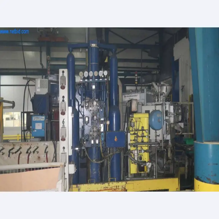 Sistemas de fundição injectada (alumínio) 1.100 - 1.350 t,
Processamento mecânico, fabrico de ferramentas
-21