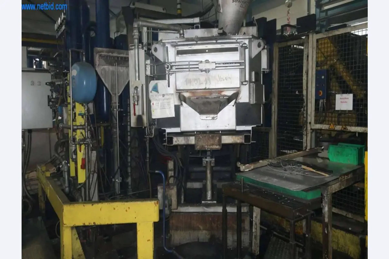 Sistemas de fundição injectada (alumínio) 1.100 - 1.350 t,
Processamento mecânico, fabrico de ferramentas
-4