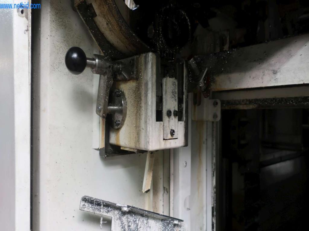 Systémy tlakového lití (hliník) 1 100 - 1 350 t,
Mechanické zpracování, výroba nástrojů
-17