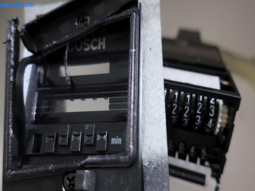 Systémy tlakového lití (hliník) 1 100 - 1 350 t,
Mechanické zpracování, výroba nástrojů
-10