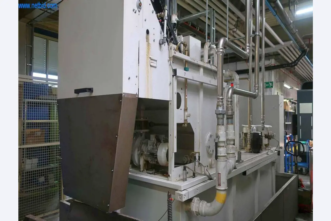 Sistemas de fundição injectada (alumínio) 1.100 - 1.350 t,
Processamento mecânico, fabrico de ferramentas
-3