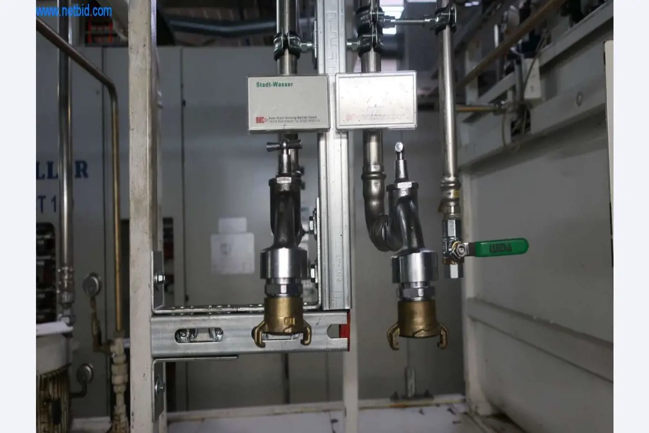 Sistemas de fundição injectada (alumínio) 1.100 - 1.350 t,
Processamento mecânico, fabrico de ferramentas
-5
