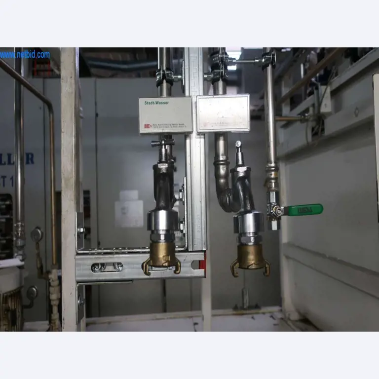 Sistemas de fundição injectada (alumínio) 1.100 - 1.350 t,
Processamento mecânico, fabrico de ferramentas
-5
