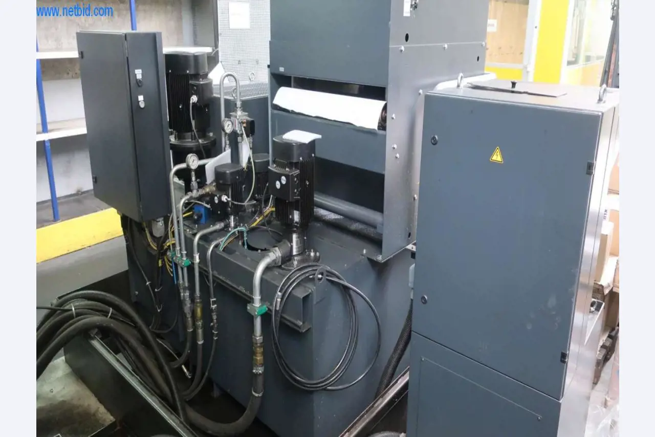 Sistemas de fundição injectada (alumínio) 1.100 - 1.350 t,
Processamento mecânico, fabrico de ferramentas
-10