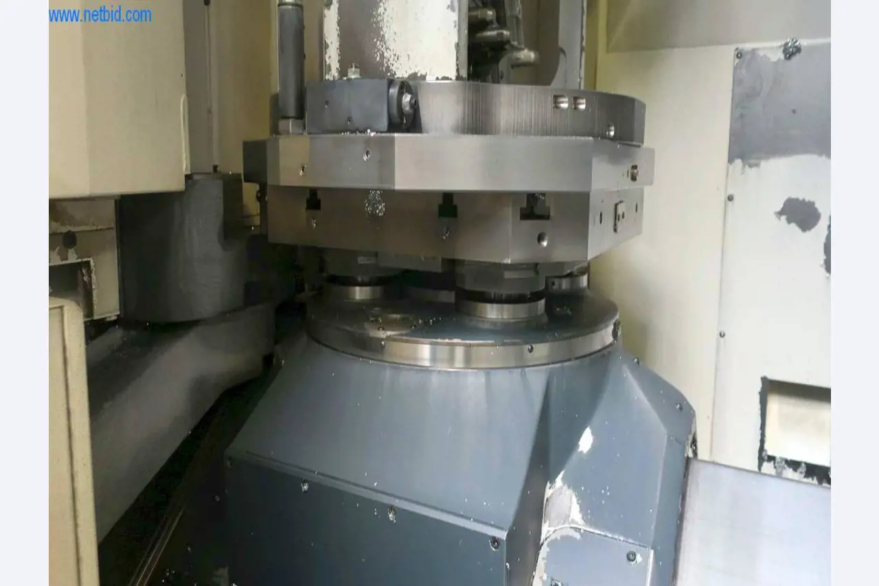 Sistemas de fundição injectada (alumínio) 1.100 - 1.350 t,
Processamento mecânico, fabrico de ferramentas
-6