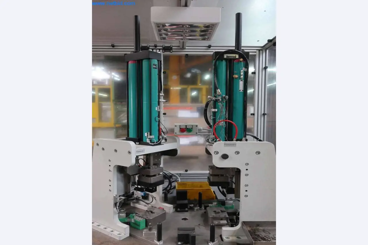 Sistemas de fundição injectada (alumínio) 1.100 - 1.350 t,
Processamento mecânico, fabrico de ferramentas
-3
