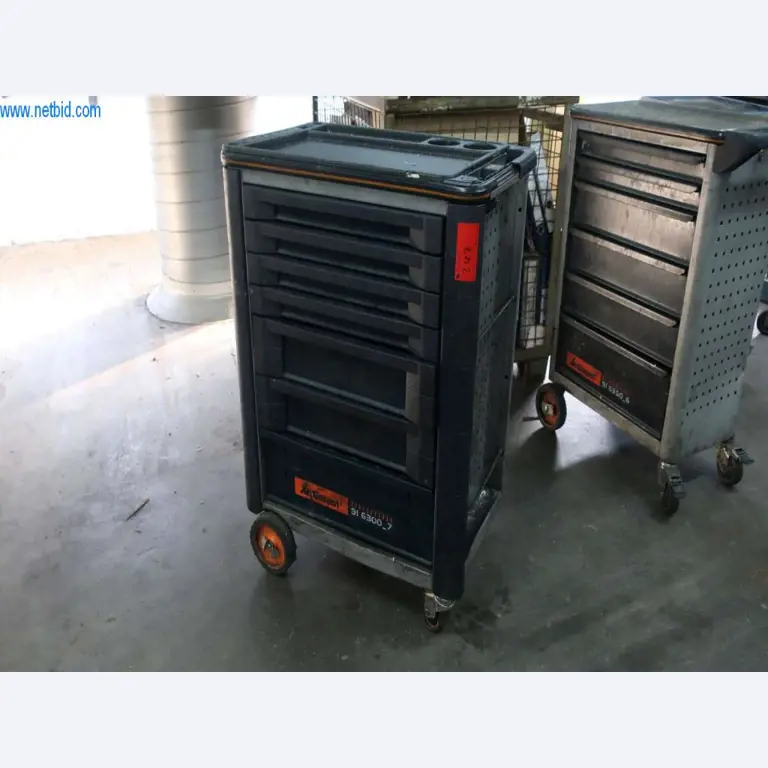 Systemy odlewania ciśnieniowego (aluminium) 1,100 - 1,350 t,
Obróbka mechaniczna, produkcja narzędzi
-1