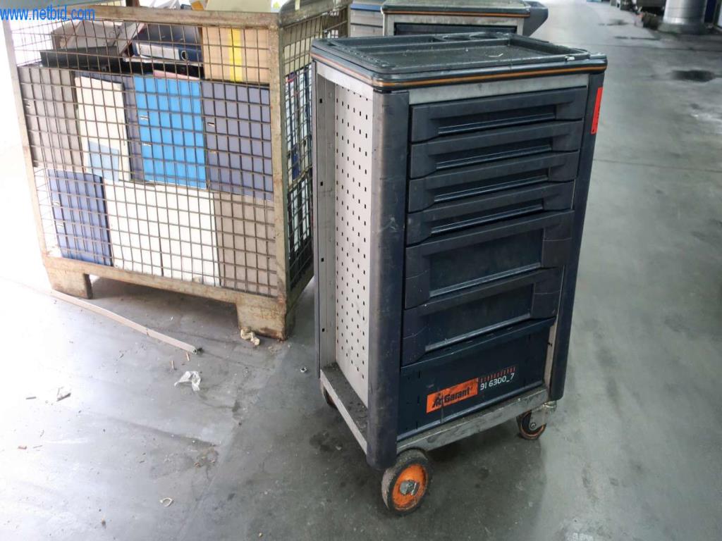 Systemy odlewania ciśnieniowego (aluminium) 1,100 - 1,350 t,
Obróbka mechaniczna, produkcja narzędzi
-2