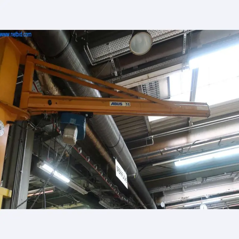 Sistemas de fundição injectada (alumínio) 1.100 - 1.350 t,
Processamento mecânico, fabrico de ferramentas
-2