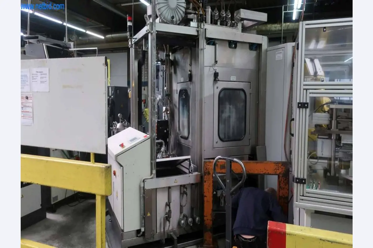 Sistemas de fundição injectada (alumínio) 1.100 - 1.350 t,
Processamento mecânico, fabrico de ferramentas
-14
