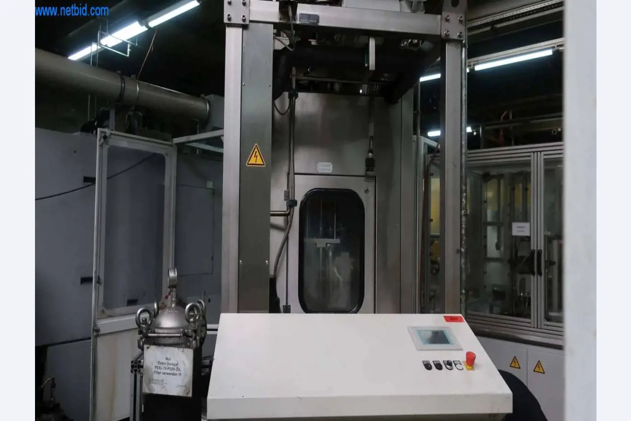 Sistemas de fundição injectada (alumínio) 1.100 - 1.350 t,
Processamento mecânico, fabrico de ferramentas
-15