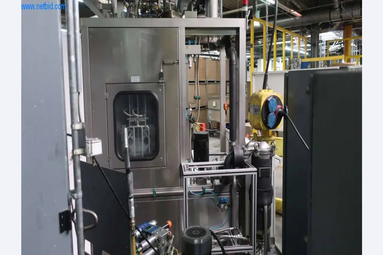 Sistemas de fundição injectada (alumínio) 1.100 - 1.350 t,
Processamento mecânico, fabrico de ferramentas
-16