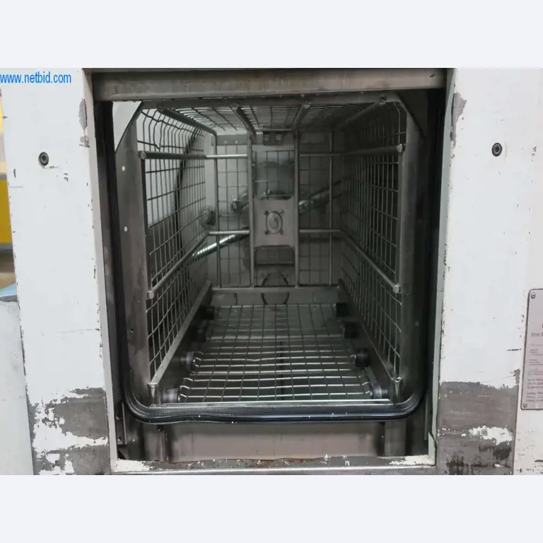 Systemy odlewania ciśnieniowego (aluminium) 1,100 - 1,350 t,
Obróbka mechaniczna, produkcja narzędzi
-2