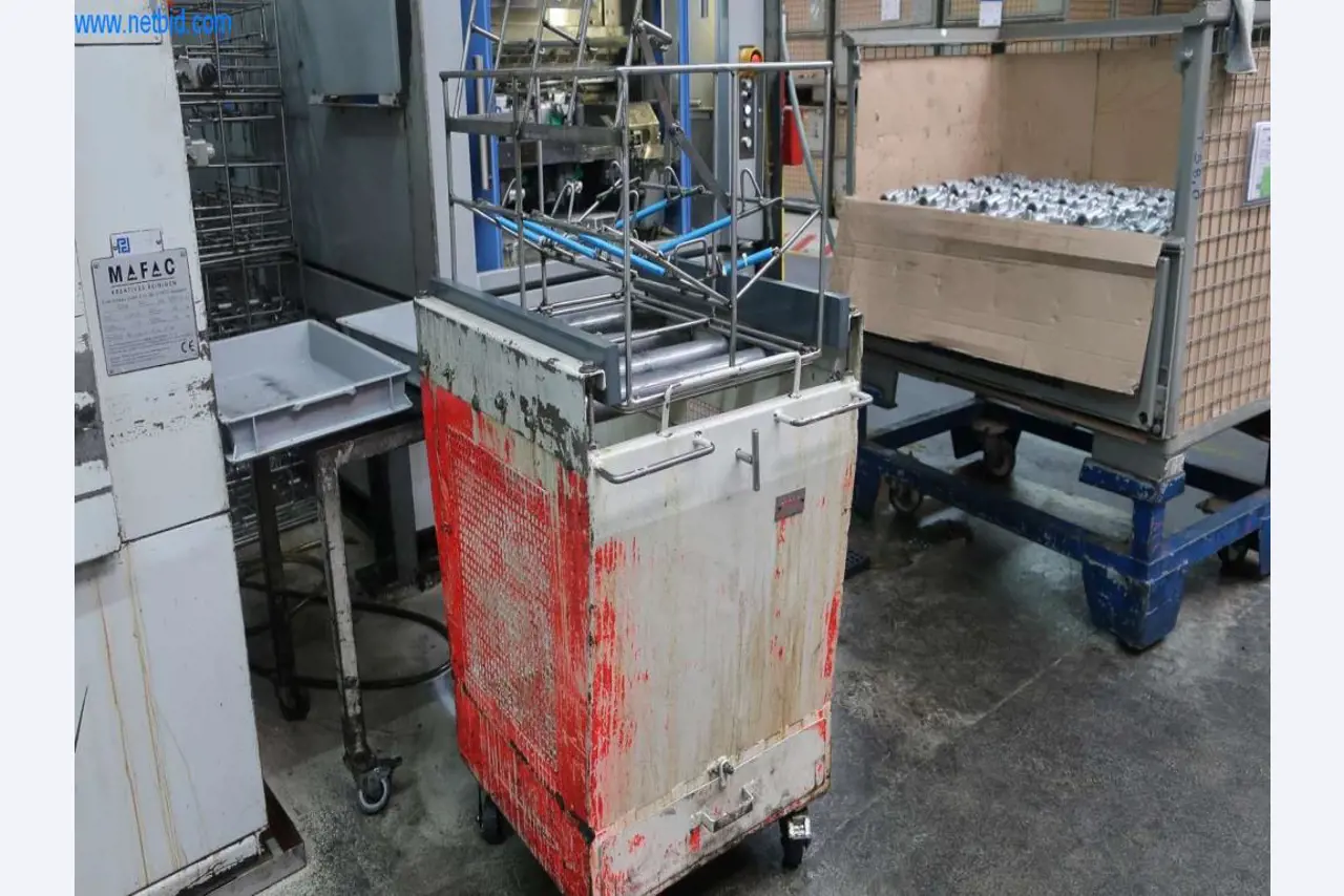 Systemy odlewania ciśnieniowego (aluminium) 1,100 - 1,350 t,
Obróbka mechaniczna, produkcja narzędzi
-3