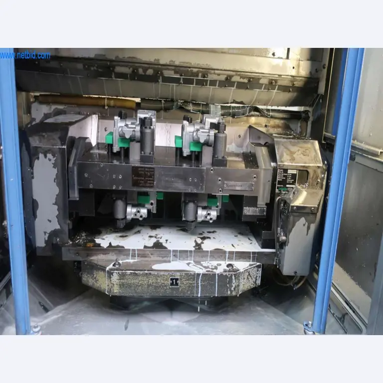 Sistemas de fundição injectada (alumínio) 1.100 - 1.350 t,
Processamento mecânico, fabrico de ferramentas
-11