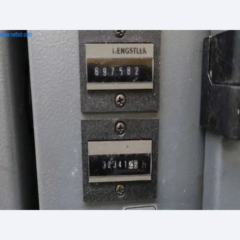Sistemas de fundição injectada (alumínio) 1.100 - 1.350 t,
Processamento mecânico, fabrico de ferramentas
-8