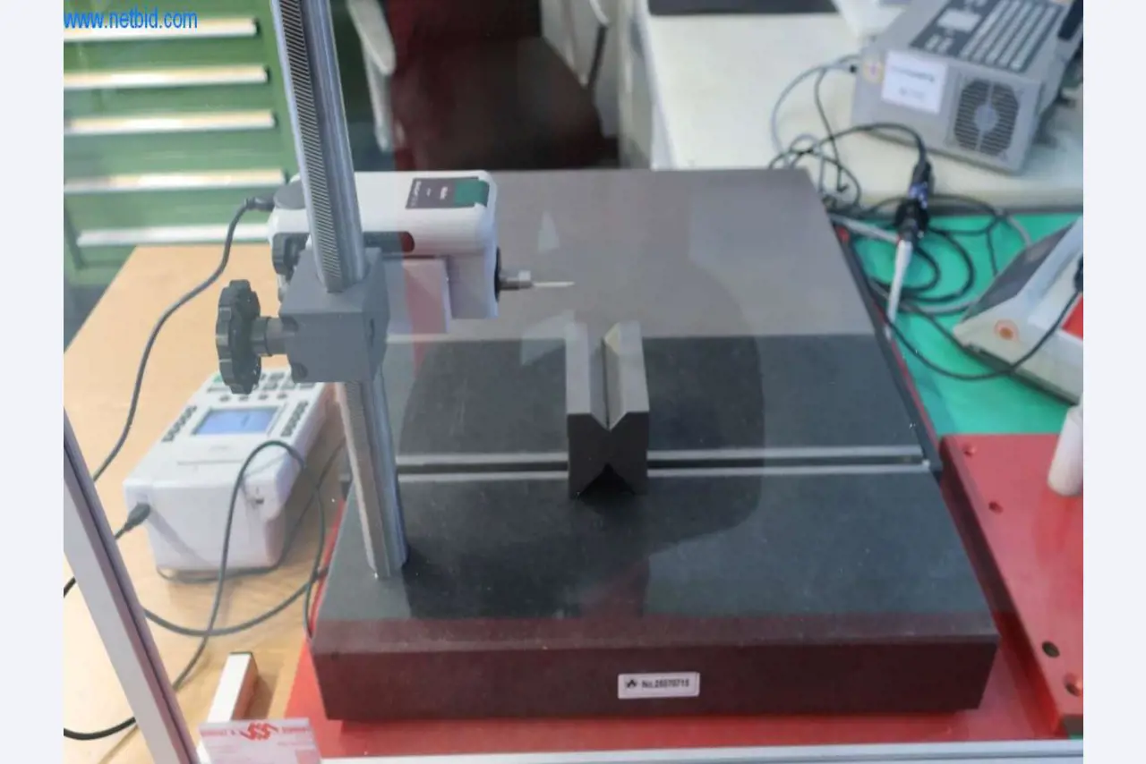 Sistemas de fundição injectada (alumínio) 1.100 - 1.350 t,
Processamento mecânico, fabrico de ferramentas
-4