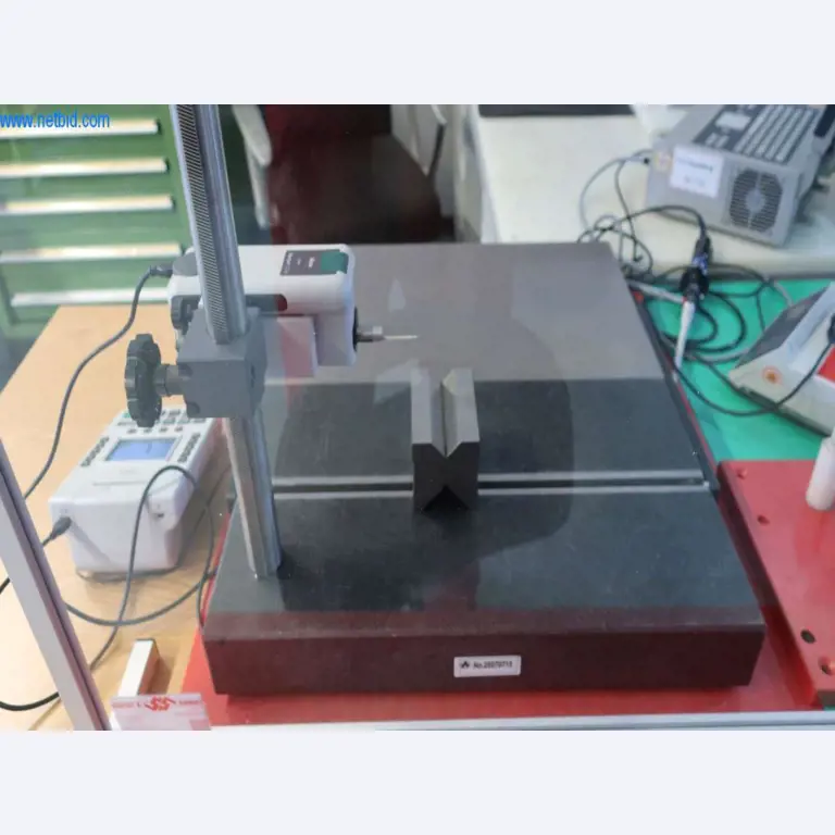 Sistemas de fundição injectada (alumínio) 1.100 - 1.350 t,
Processamento mecânico, fabrico de ferramentas
-4