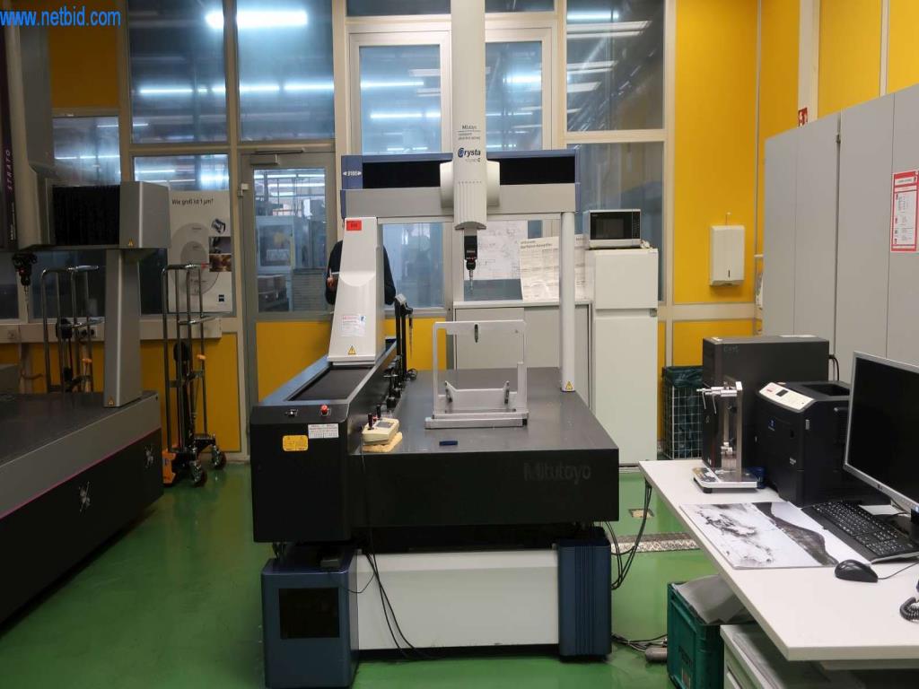 Systémy tlakového lití (hliník) 1 100 - 1 350 t,
Mechanické zpracování, výroba nástrojů
-2