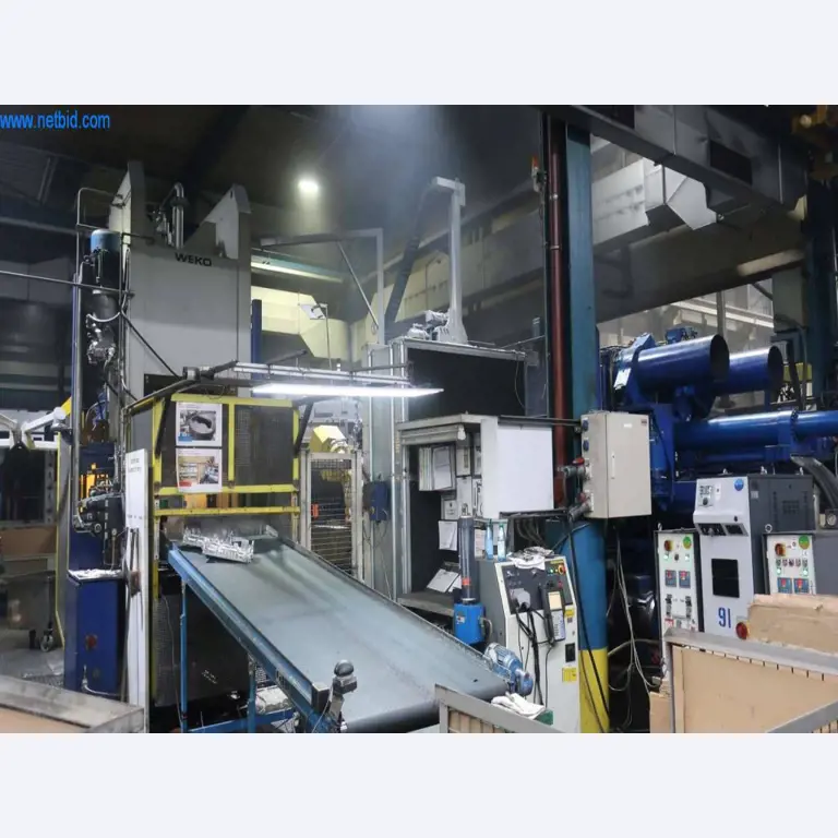 Sistemas de fundição injectada (alumínio) 1.100 - 1.350 t,
Processamento mecânico, fabrico de ferramentas
-13