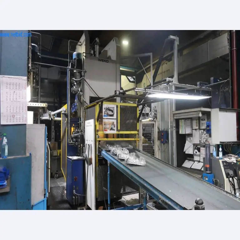 Sistemas de fundição injectada (alumínio) 1.100 - 1.350 t,
Processamento mecânico, fabrico de ferramentas
-16