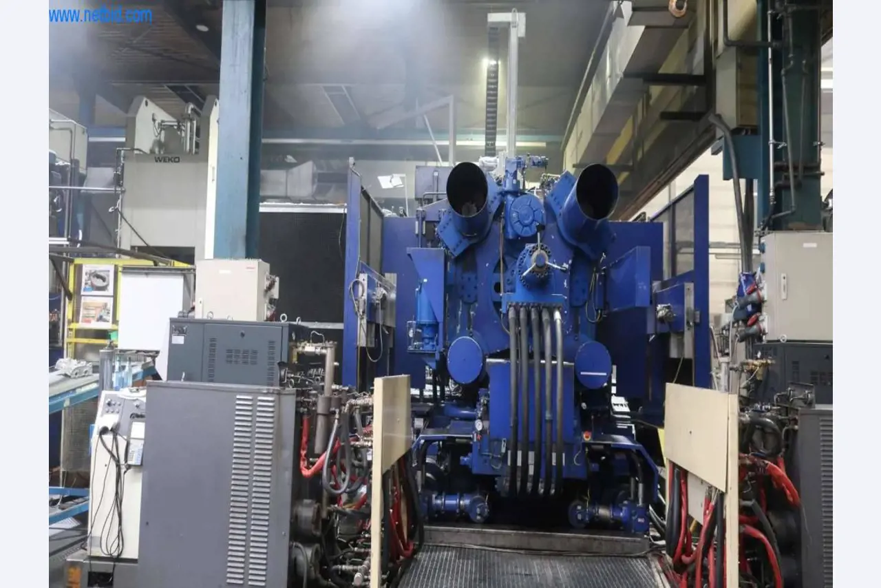Sistemas de fundição injectada (alumínio) 1.100 - 1.350 t,
Processamento mecânico, fabrico de ferramentas
-2
