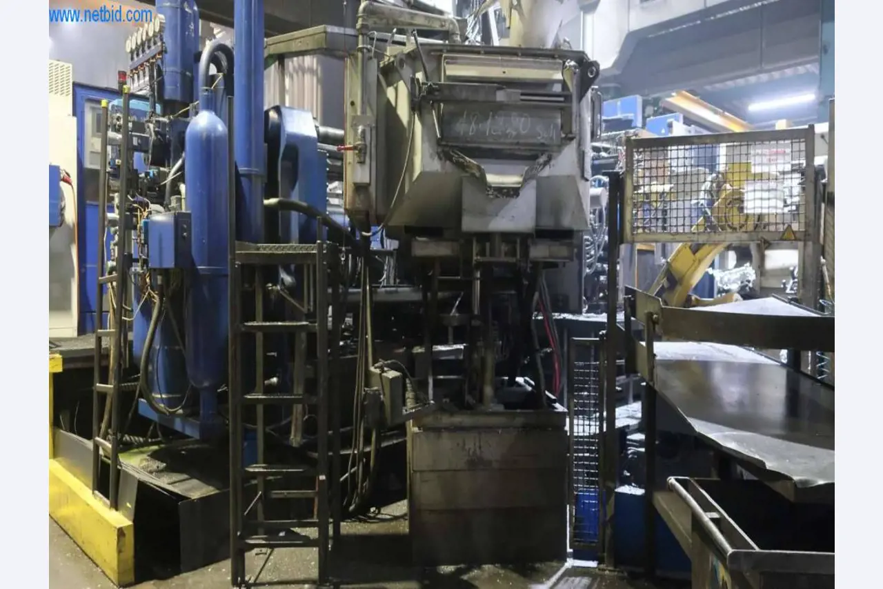 Sistemas de fundição injectada (alumínio) 1.100 - 1.350 t,
Processamento mecânico, fabrico de ferramentas
-3