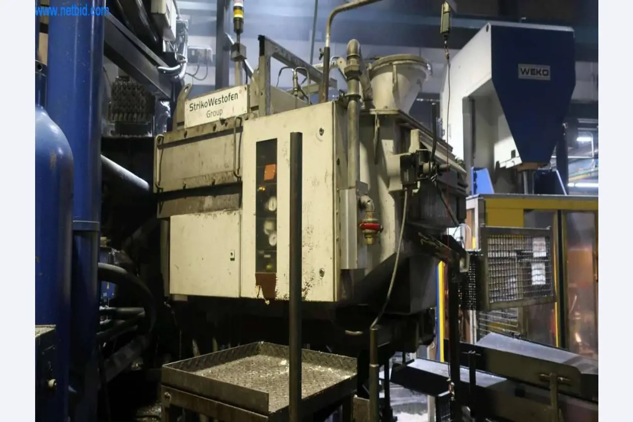 Sistemas de fundição injectada (alumínio) 1.100 - 1.350 t,
Processamento mecânico, fabrico de ferramentas
-4