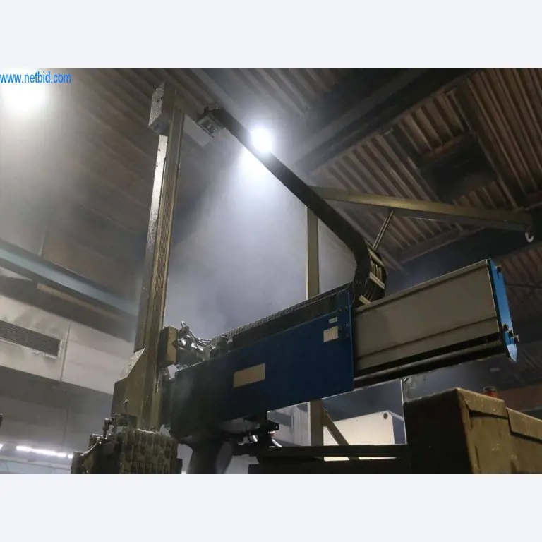 Sistemas de fundição injectada (alumínio) 1.100 - 1.350 t,
Processamento mecânico, fabrico de ferramentas
-8