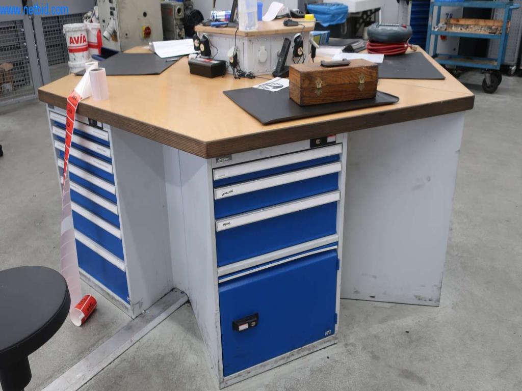 Systémy tlakového lití (hliník) 1 100 - 1 350 t,
Mechanické zpracování, výroba nástrojů
-2