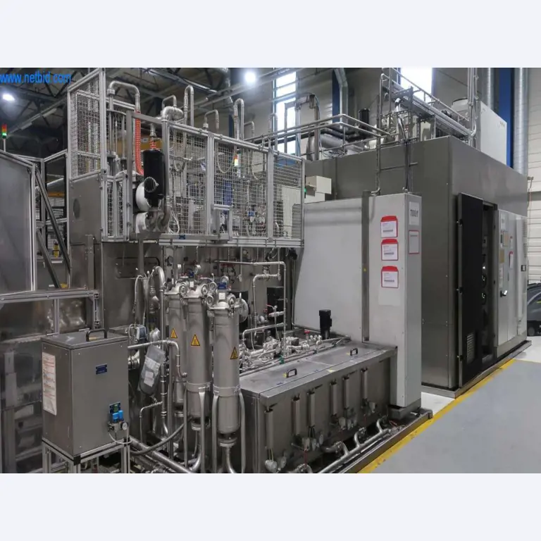 Sistemas de fundição injectada (alumínio) 1.100 - 1.350 t,
Processamento mecânico, fabrico de ferramentas
-1