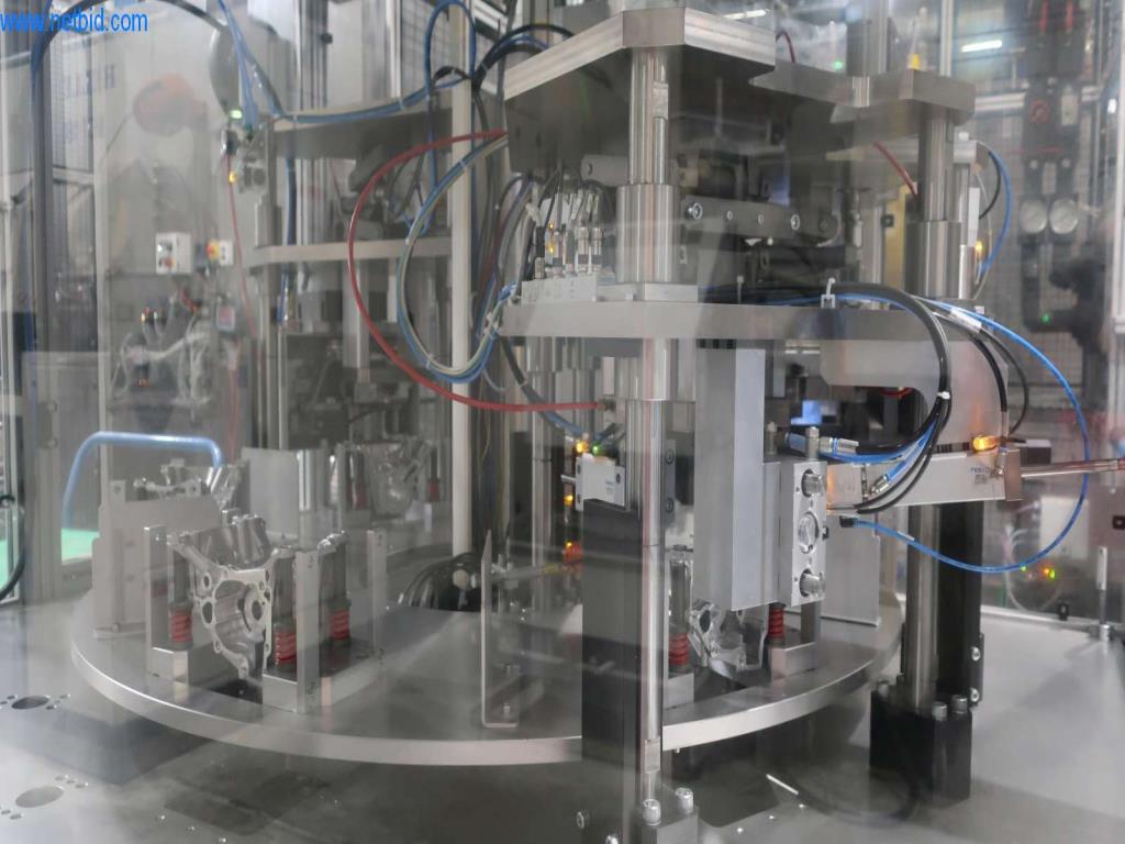 Systémy tlakového lití (hliník) 1 100 - 1 350 t,
Mechanické zpracování, výroba nástrojů
-4