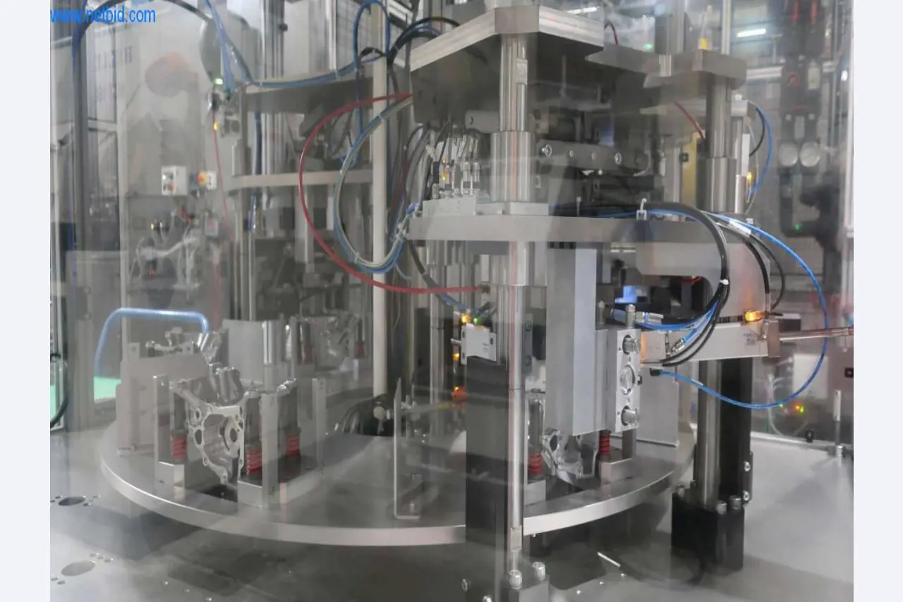 Sistemas de fundição injectada (alumínio) 1.100 - 1.350 t,
Processamento mecânico, fabrico de ferramentas
-4