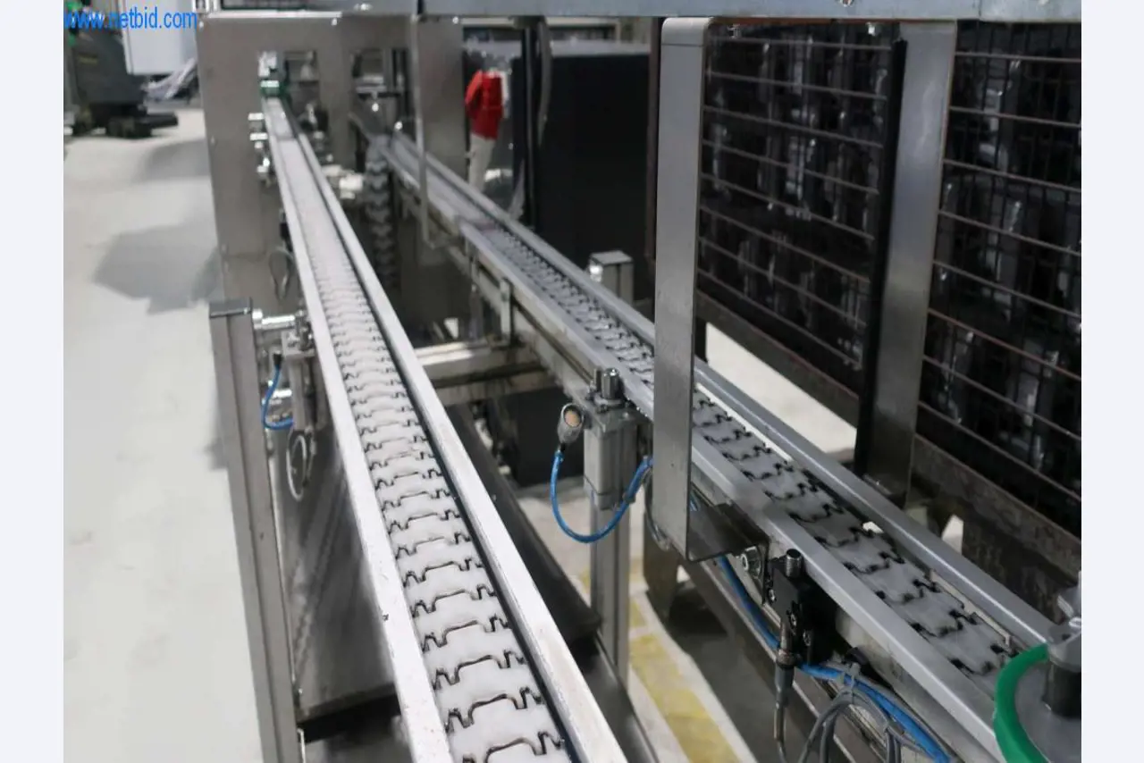 Sistemas de fundição injectada (alumínio) 1.100 - 1.350 t,
Processamento mecânico, fabrico de ferramentas
-3