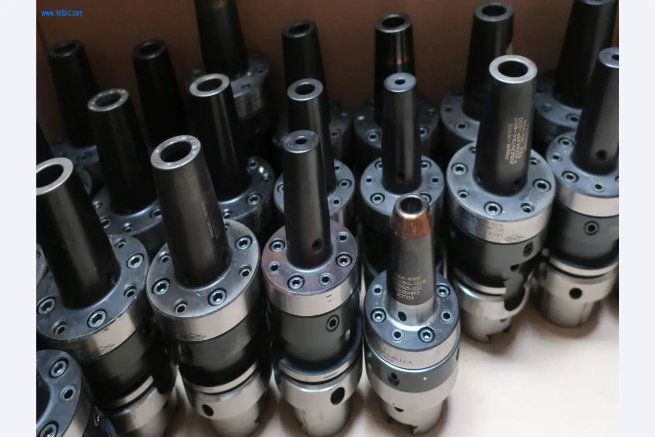 Sistemas de fundição injectada (alumínio) 1.100 - 1.350 t,
Processamento mecânico, fabrico de ferramentas
-1