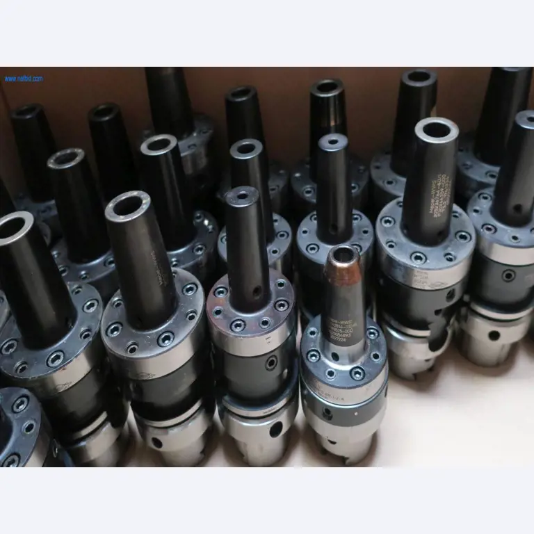 Sistemas de fundição injectada (alumínio) 1.100 - 1.350 t,
Processamento mecânico, fabrico de ferramentas
-1