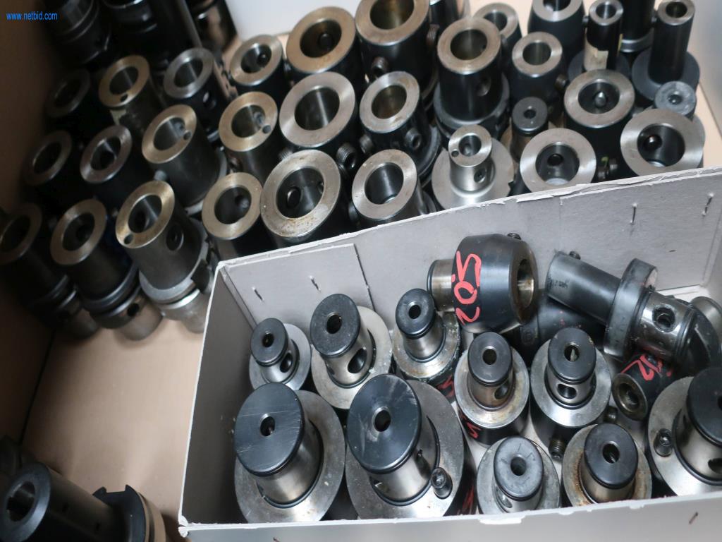 Systémy tlakového lití (hliník) 1 100 - 1 350 t,
Mechanické zpracování, výroba nástrojů
-3