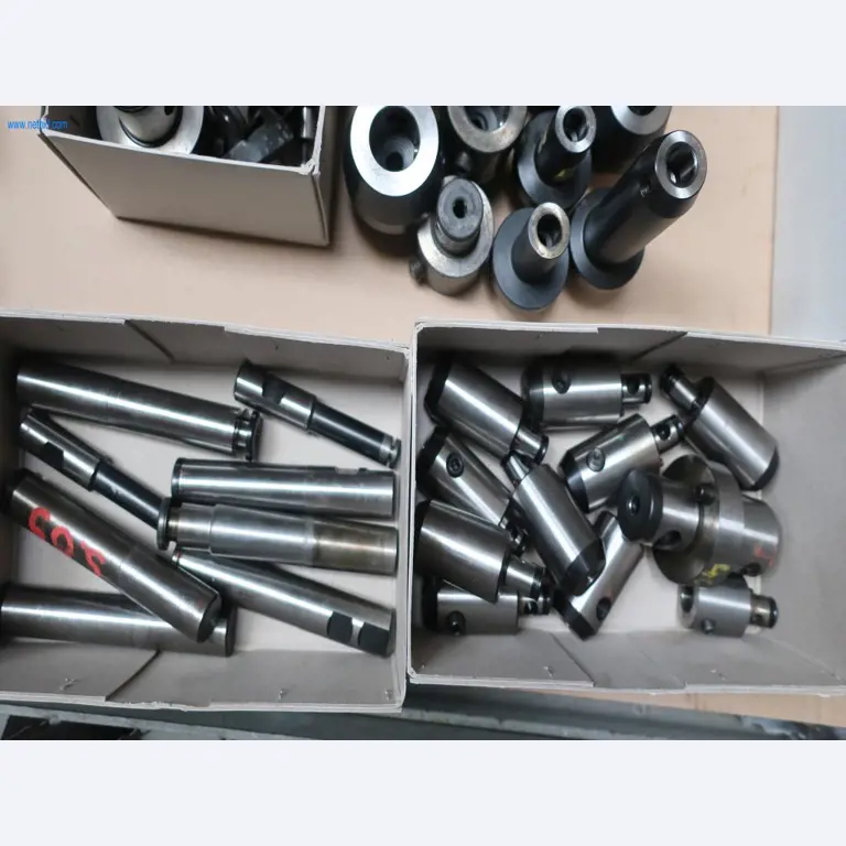 Sistemas de fundição injectada (alumínio) 1.100 - 1.350 t,
Processamento mecânico, fabrico de ferramentas
-4