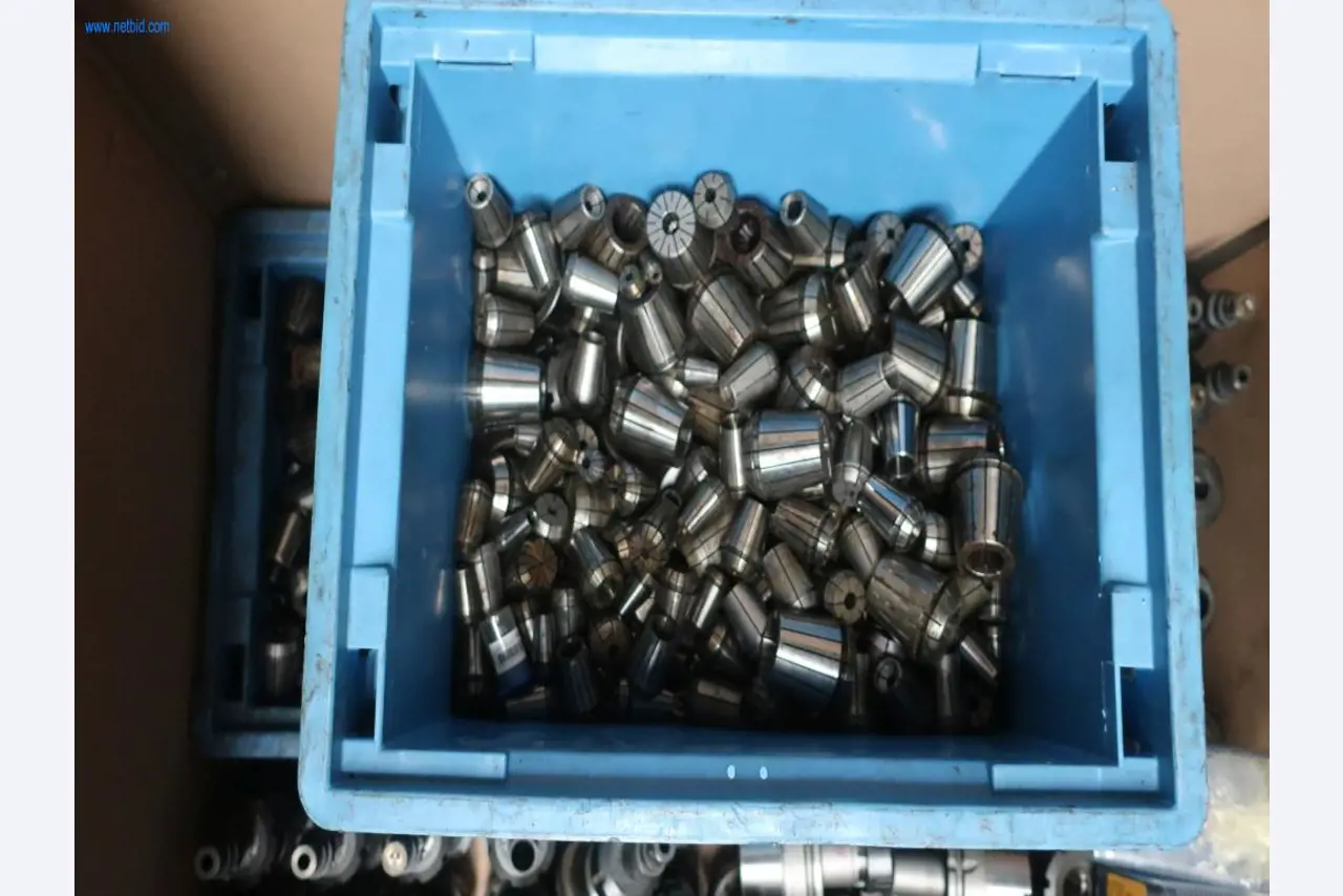 Sistemas de fundição injectada (alumínio) 1.100 - 1.350 t,
Processamento mecânico, fabrico de ferramentas
-5