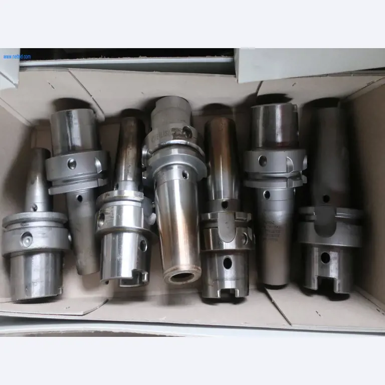 Sistemas de fundição injectada (alumínio) 1.100 - 1.350 t,
Processamento mecânico, fabrico de ferramentas
-5