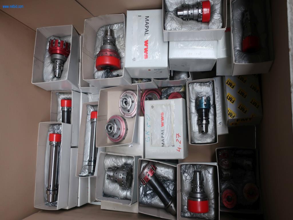 Systémy tlakového lití (hliník) 1 100 - 1 350 t,
Mechanické zpracování, výroba nástrojů
-1