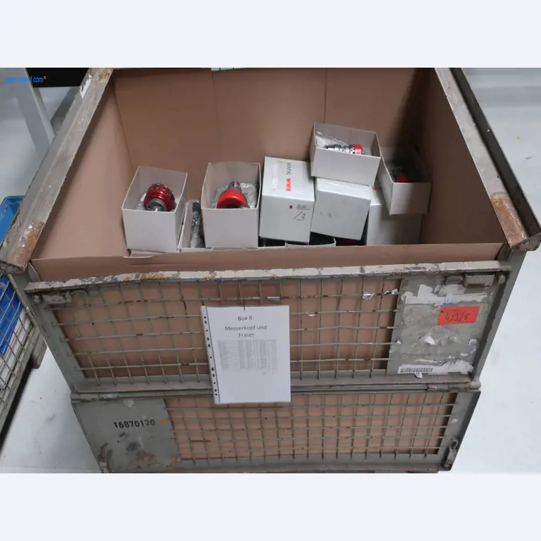 Sistemas de fundição injectada (alumínio) 1.100 - 1.350 t,
Processamento mecânico, fabrico de ferramentas
-2