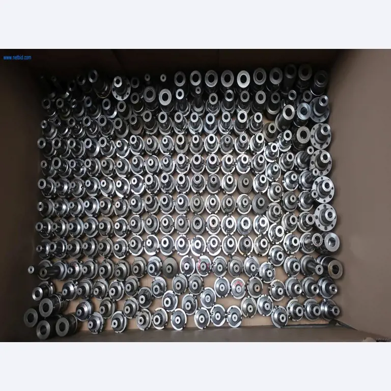 Sistemas de fundição injectada (alumínio) 1.100 - 1.350 t,
Processamento mecânico, fabrico de ferramentas
-1