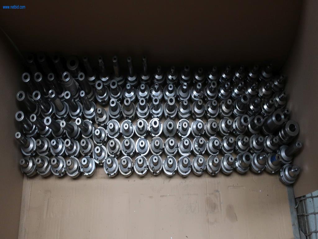 Systémy tlakového lití (hliník) 1 100 - 1 350 t,
Mechanické zpracování, výroba nástrojů
-2