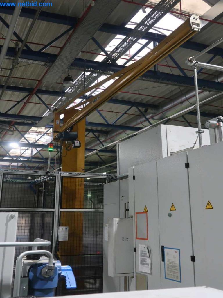 Systémy tlakového lití (hliník) 1 100 - 1 350 t,
Mechanické zpracování, výroba nástrojů
-2