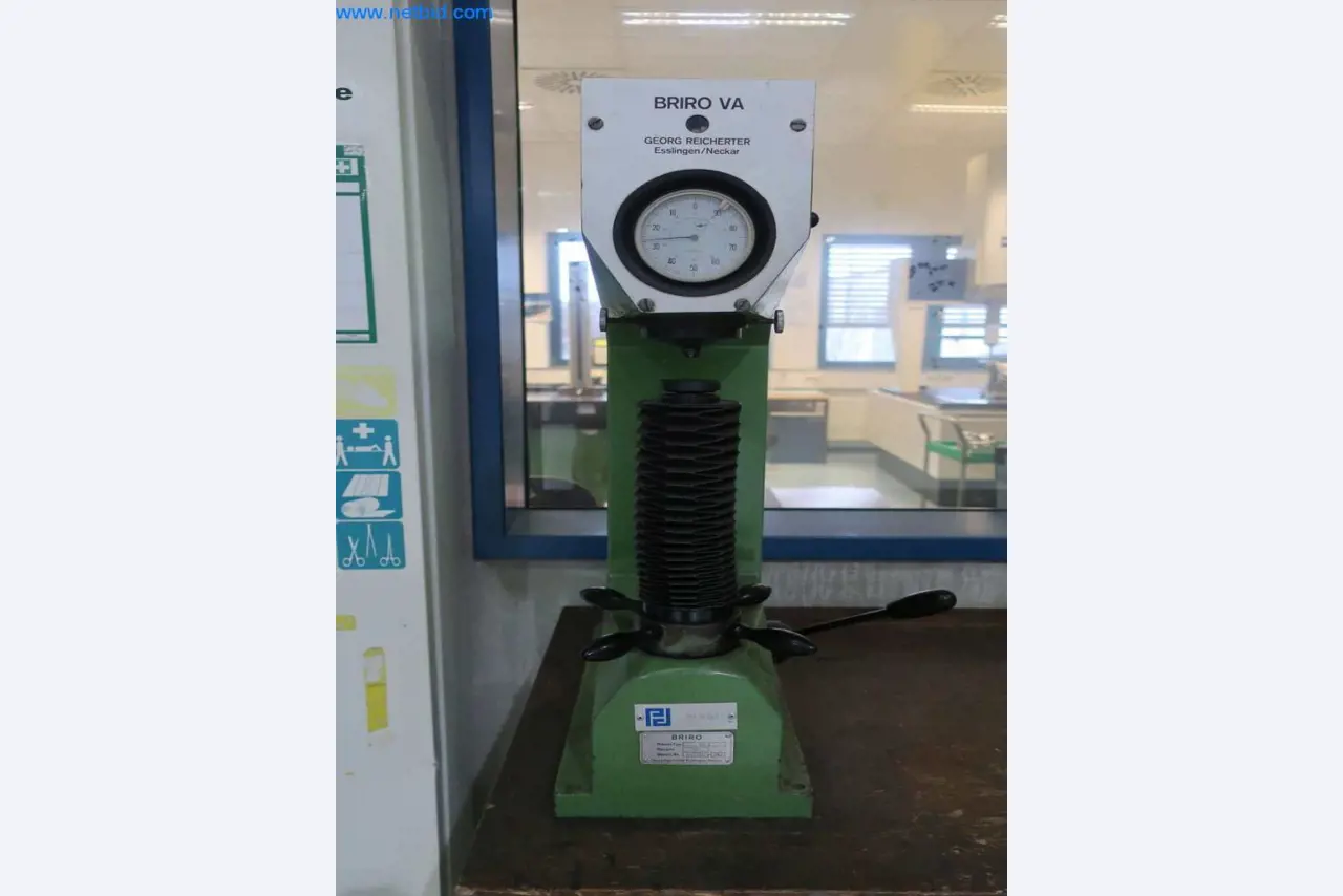Sistemas de fundição injectada (alumínio) 1.100 - 1.350 t,
Processamento mecânico, fabrico de ferramentas
-2